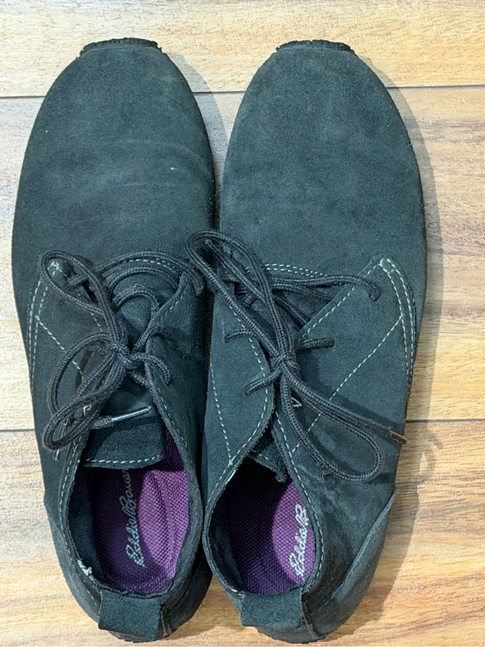 Eddie Bauer Women’s Gray Suede Chukka Boots with Purple Insole Size 8
